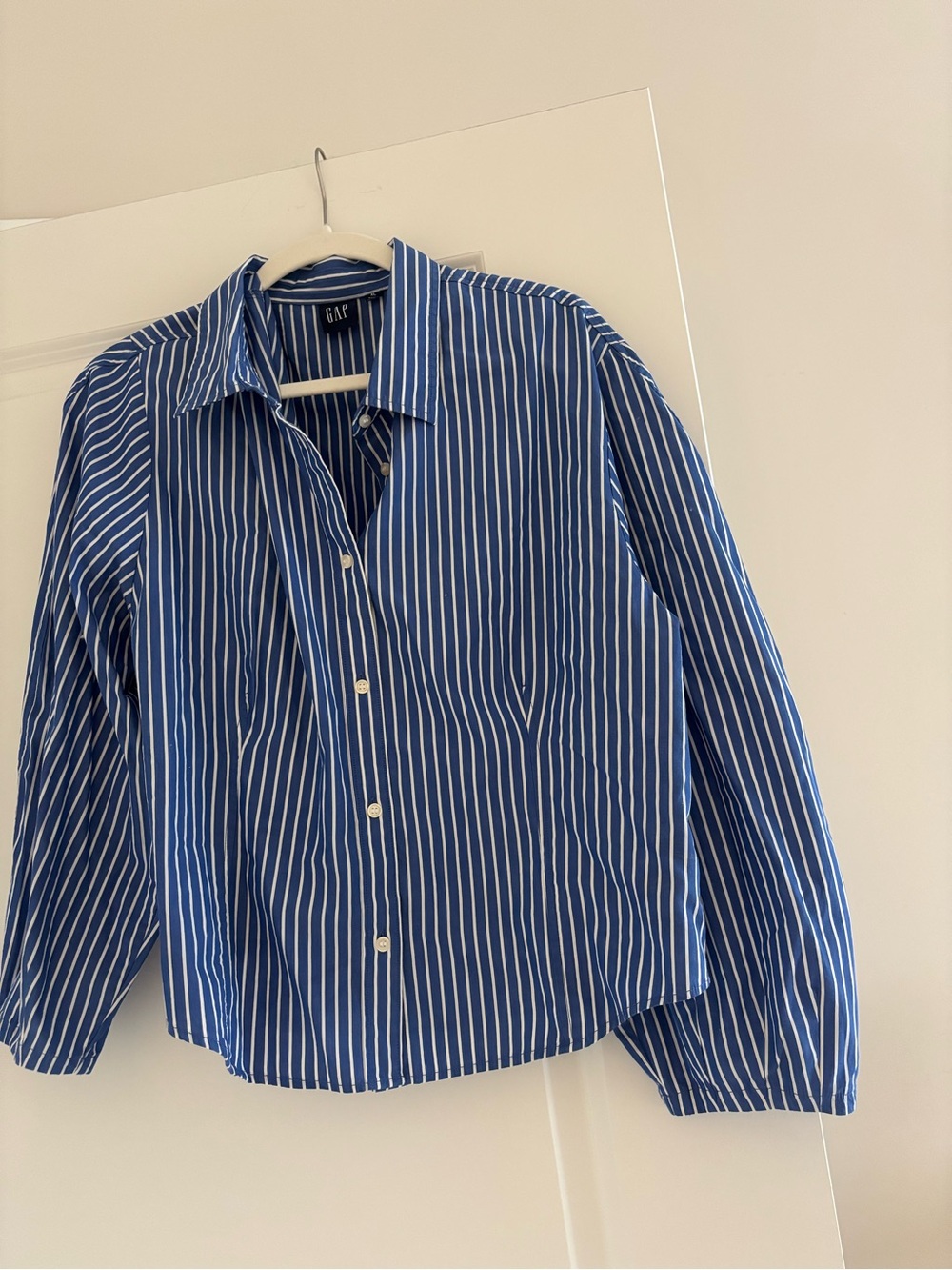 GAP Blue and White Vertical Stripe Button-Down Shirt